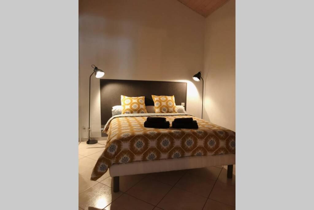 Maison entière au pied du plateau du retord 2 chambres SDB - Vouvray Ochiaz Extérieur photo