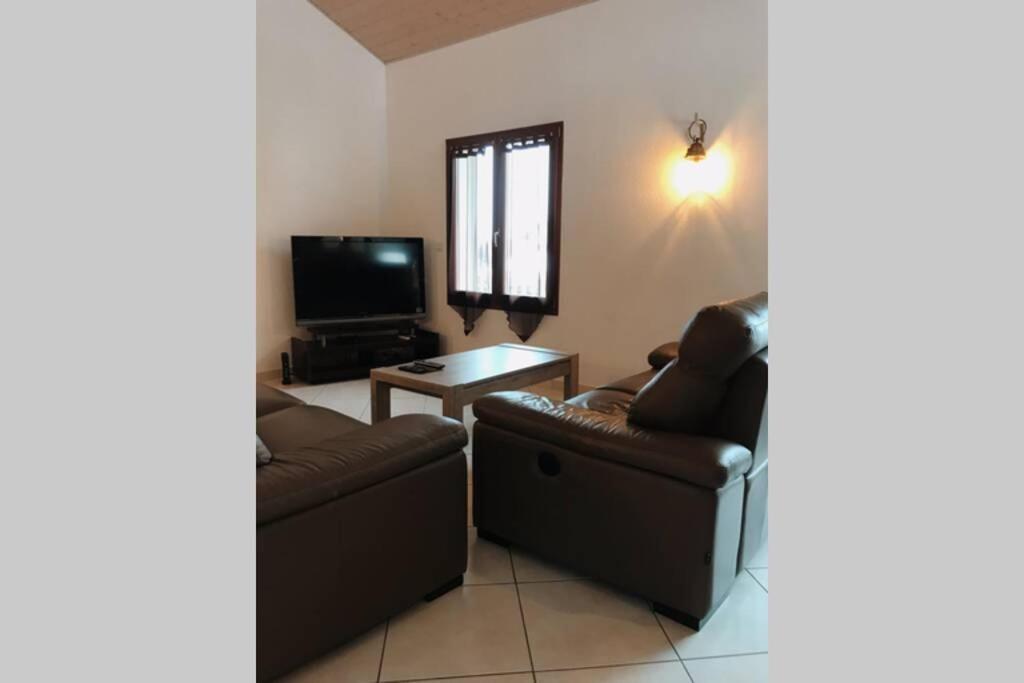 Maison entière au pied du plateau du retord 2 chambres SDB - Vouvray Ochiaz Extérieur photo